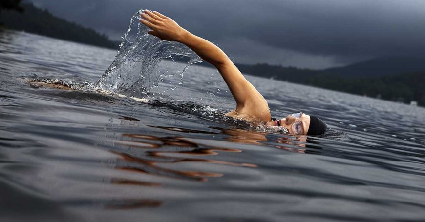 Rüyada Yüzme Öğrenmek: Özgüven, Sınırları Aşma ve Yeni Yetenekler